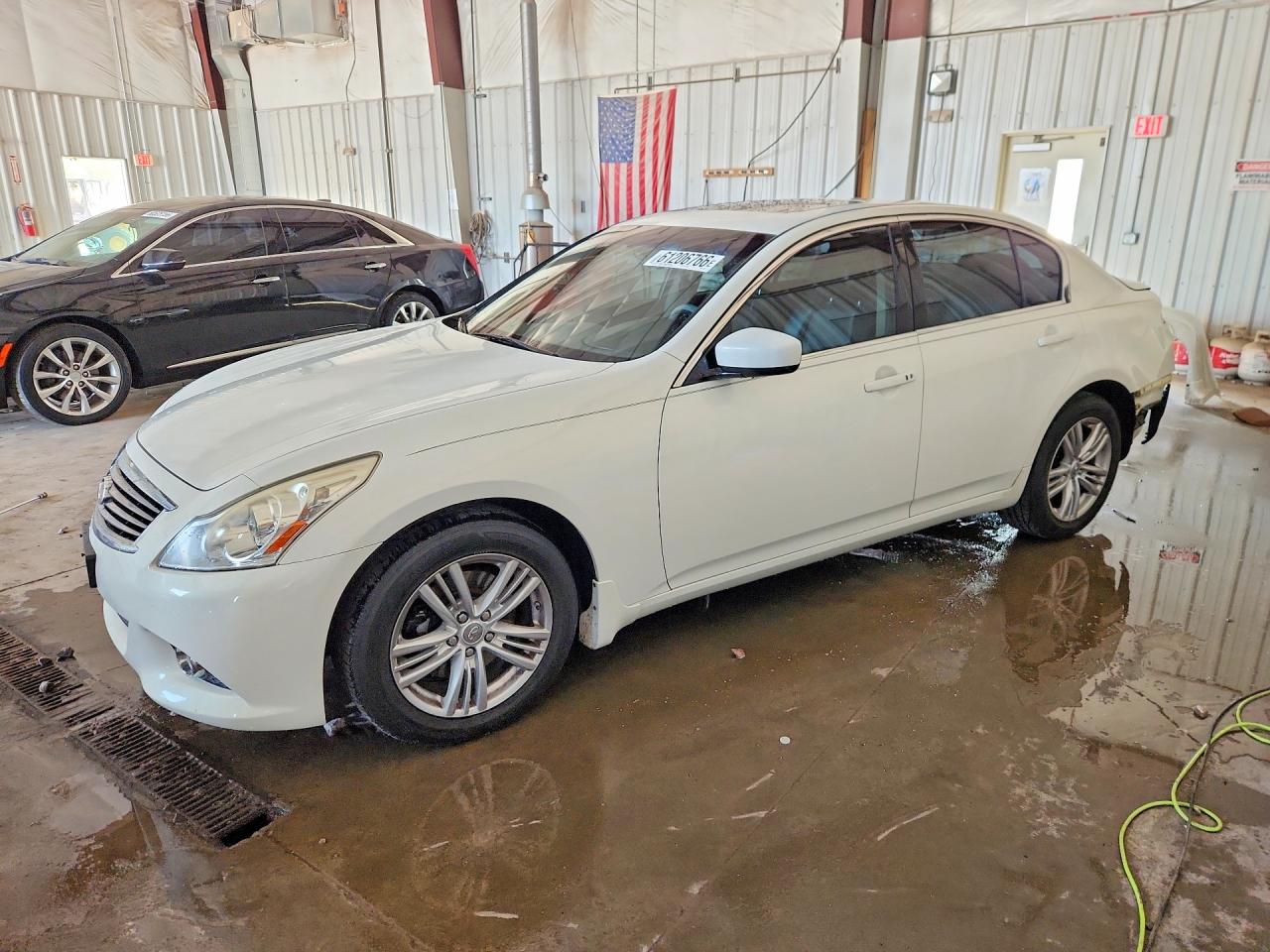 2013 Infiniti G37 x, VIN JN1CV6AR3DM354532 — Rear end