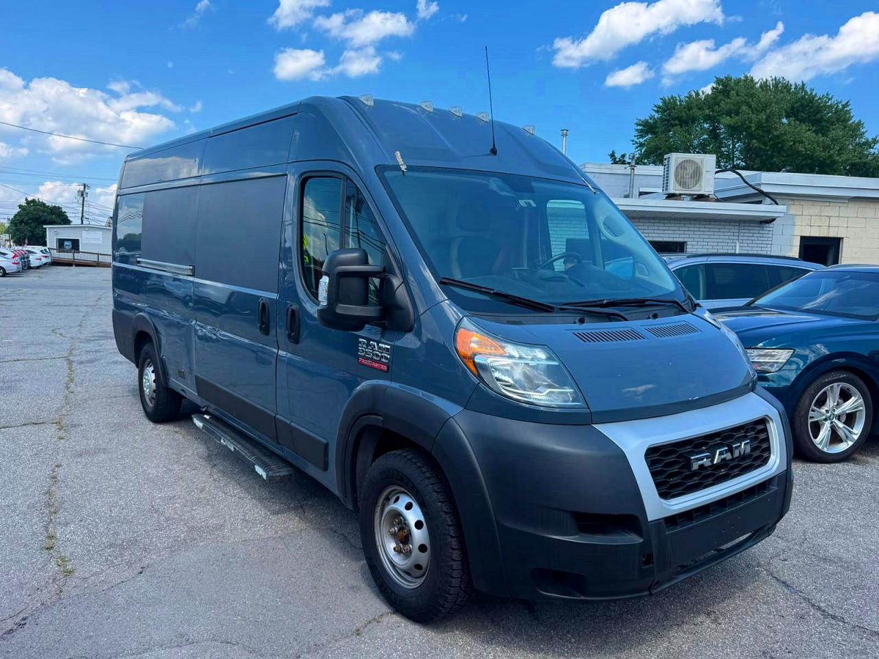 2020 Ram ProMaster Cargo, VIN 3C6URVJG3LE106736 — Normal wear