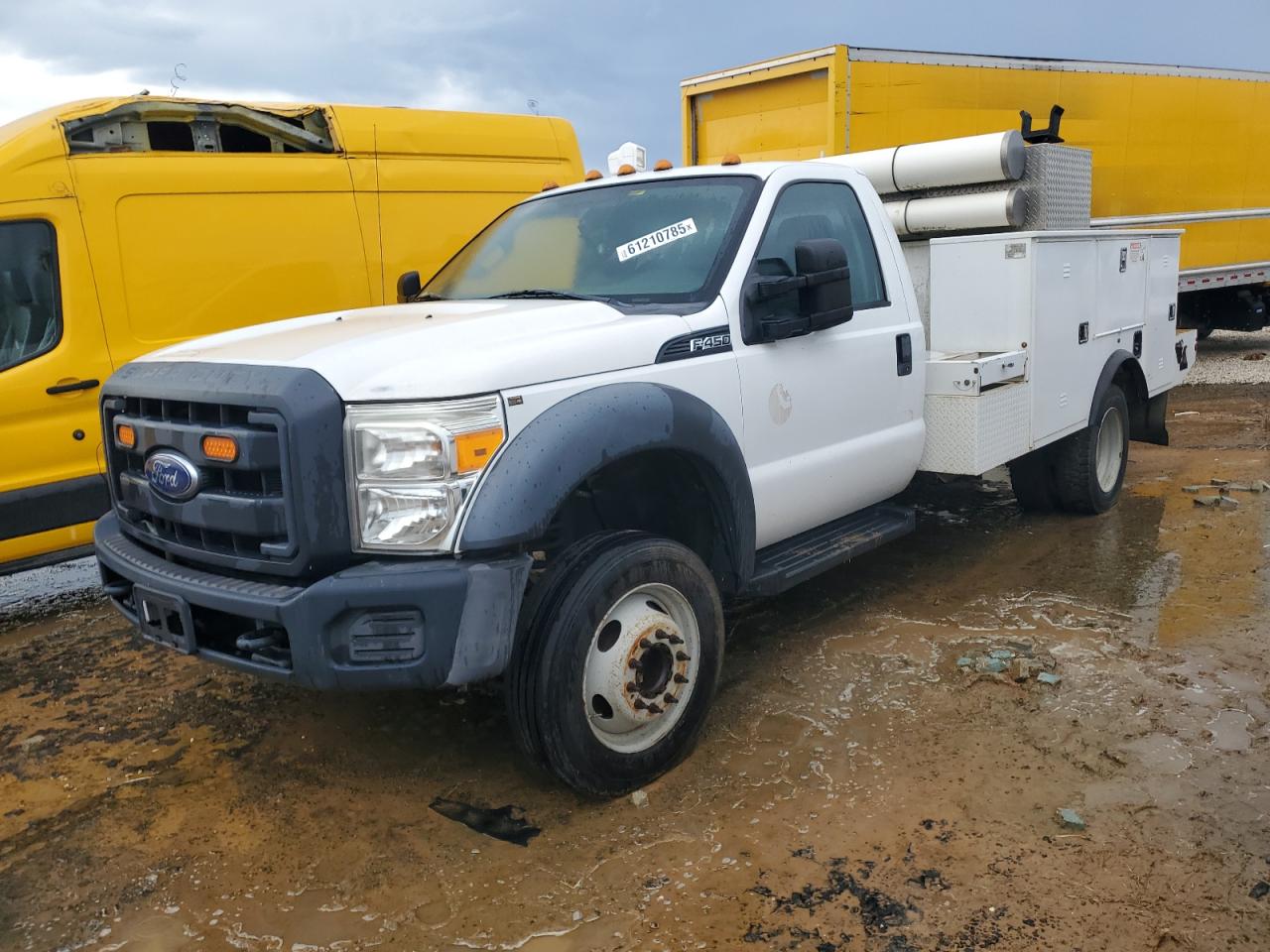 2016 Ford F-450 XL, VIN 1FDUF4GY4GEA05195 — Normal wear