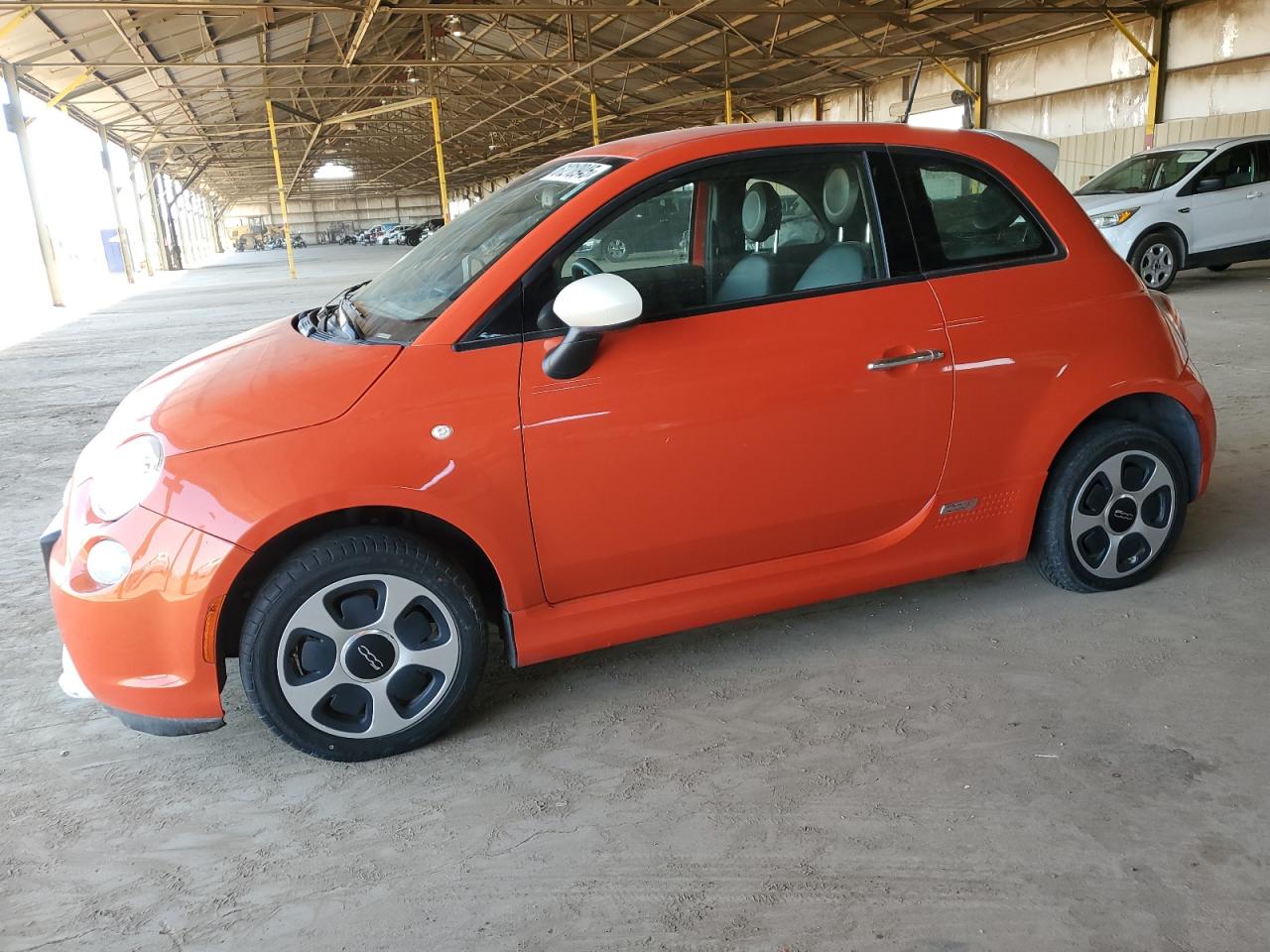 2015 FIAT 500e, VIN 3C3CFFGE6FT507288 — Minor dents and scratches