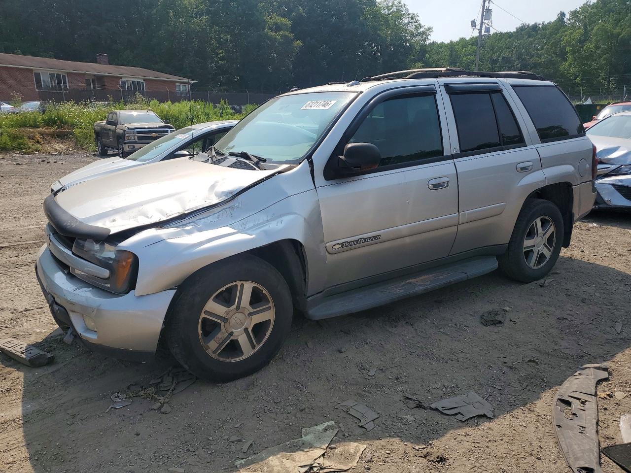 2004 Chevrolet TrailBlazer LS, VIN 1GNDT13S542342766 — Front end