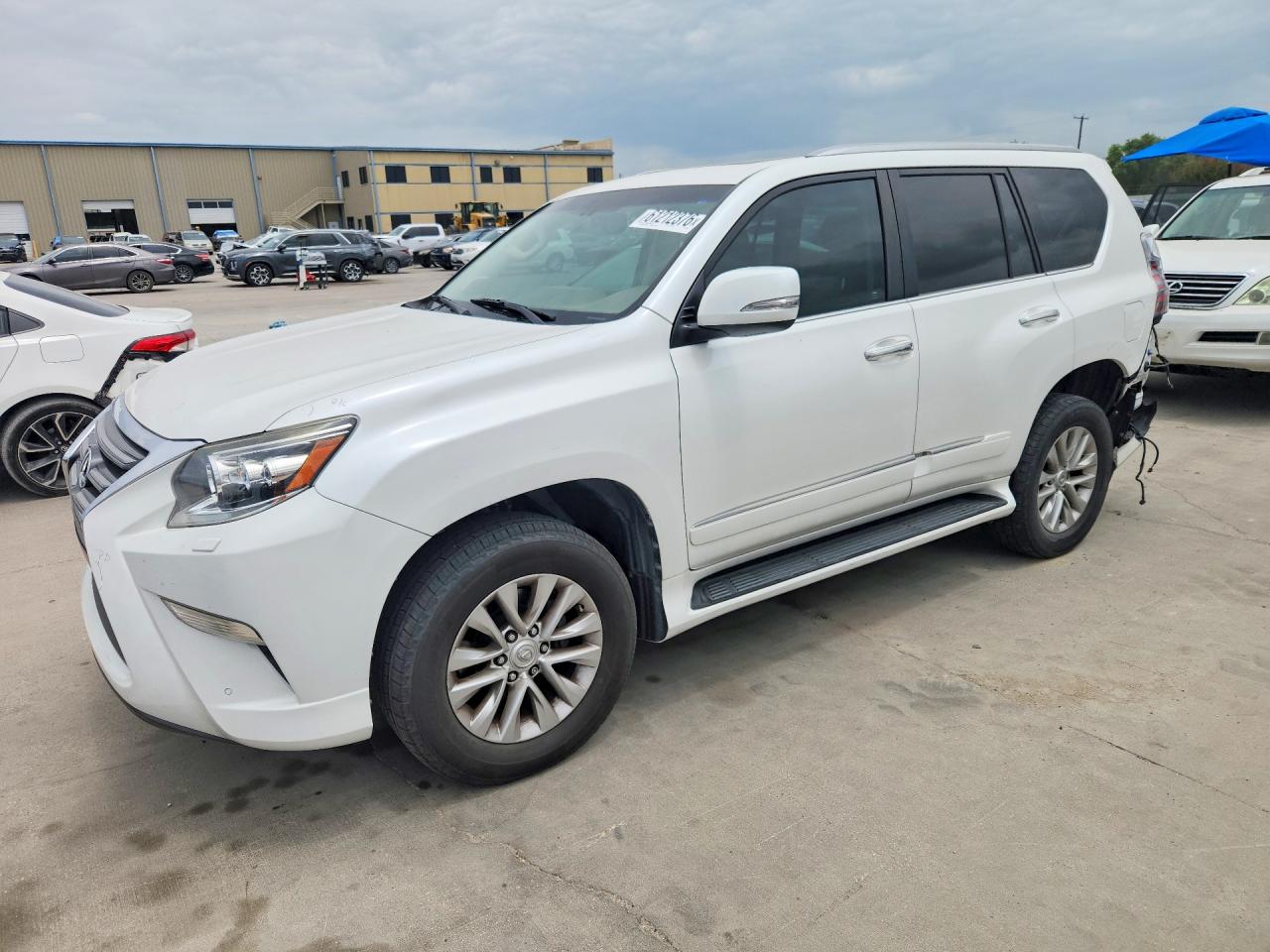 2016 Lexus GX 460, VIN JTJBM7FX2G5134948 — Rear end