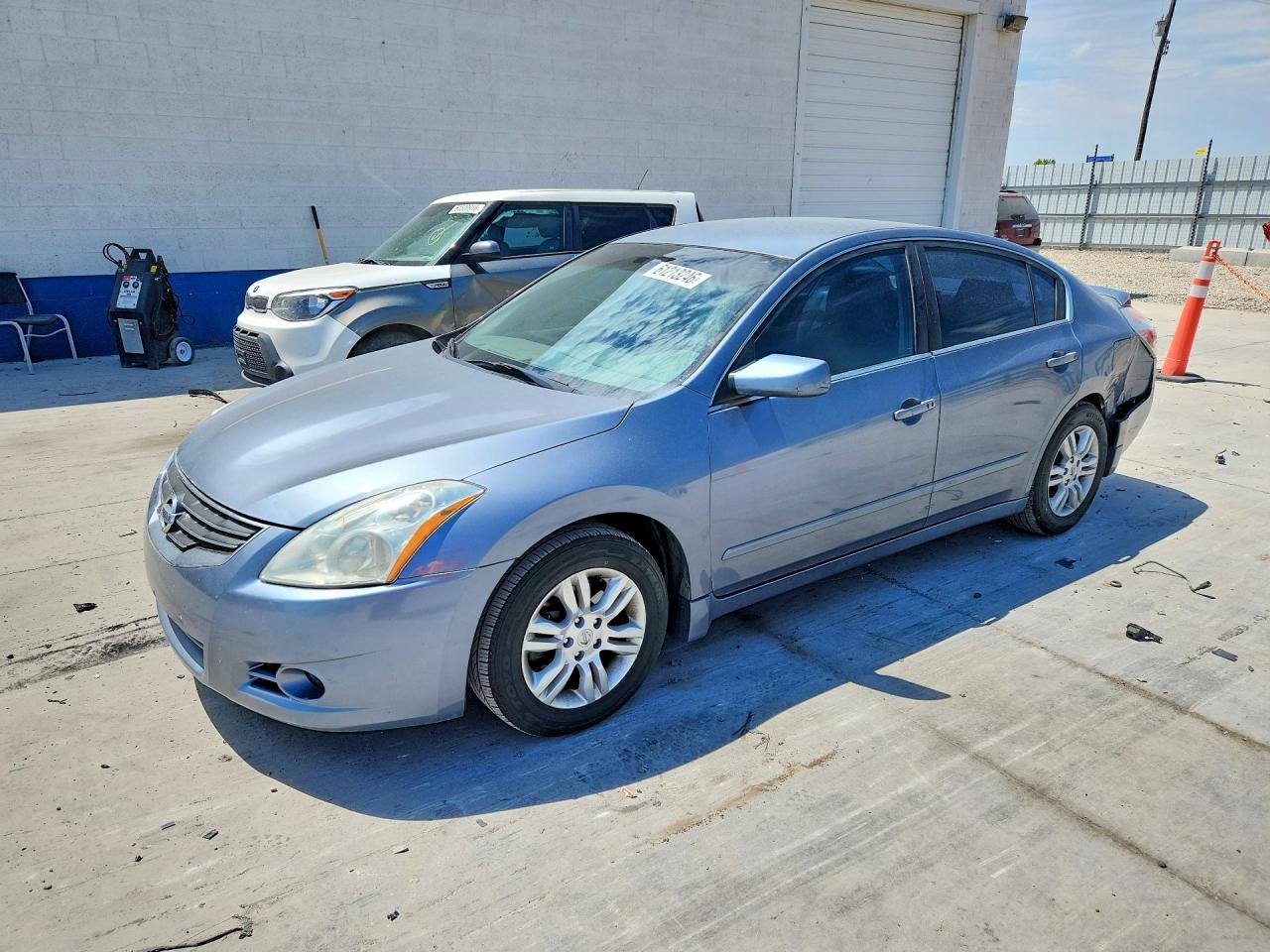 2011 Nissan Altima S, VIN 1N4AL2AP6BN438004 — Rear end