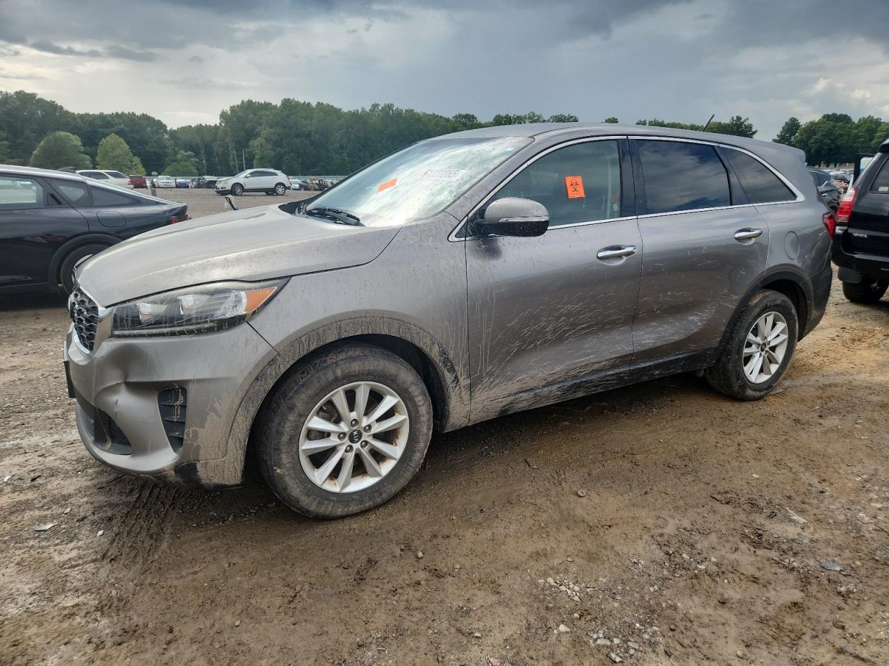 2019 Kia Sorento LX, VIN 5XYPG4A34KG509709 — Vandalism