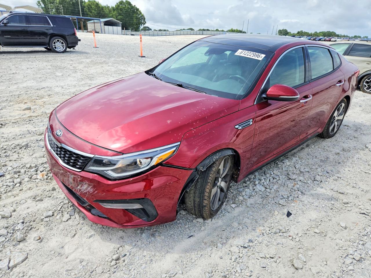 2019 Kia Optima LX, VIN 5XXGT4L3XKG307132 — Front end