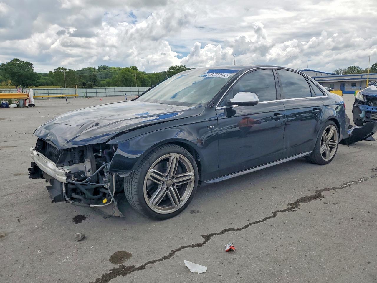 2013 Audi S4 Premium Plus, VIN WAUBGAFL9DA040652 — Перед