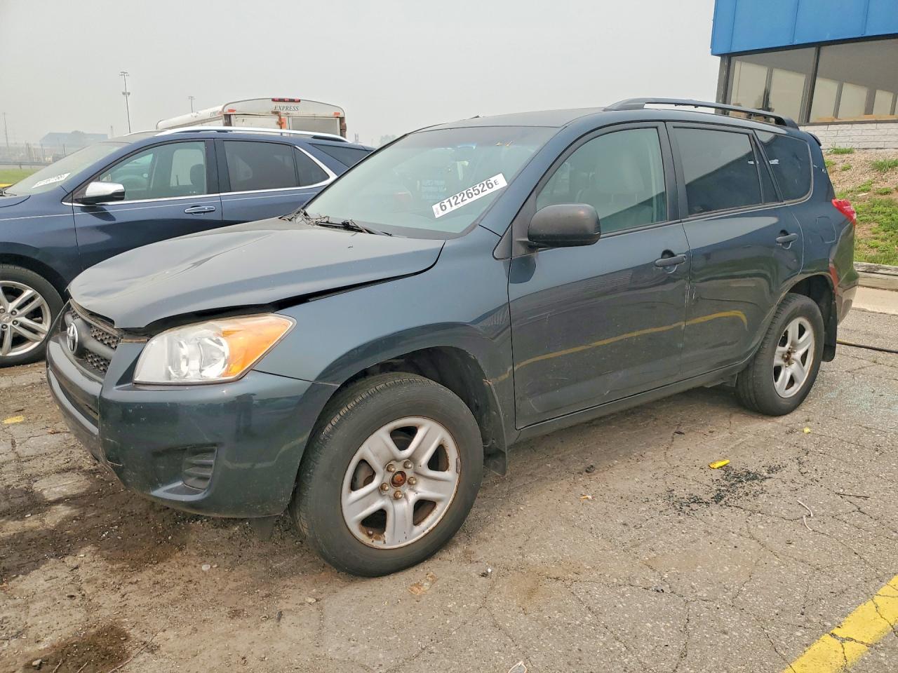 2010 Toyota RAV4, VIN 2T3BF4DV3AW053213 — Roof