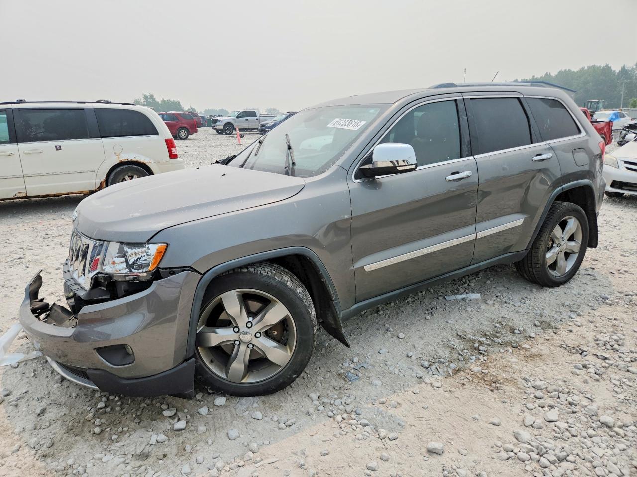 2011 Jeep Grand Cherokee Overland, VIN 1J4RR6GT0BC726209 — Front end