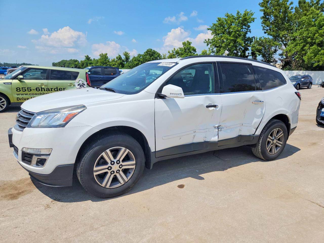 2017 Chevrolet Traverse LT, VIN 1GNKRGKD7HJ292198 — Side