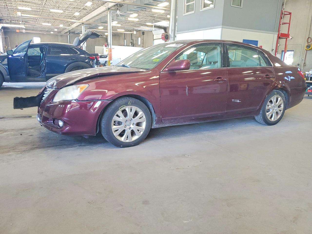 2009 Toyota Avalon XLS, VIN 4T1BK36B79U324528 — Front end
