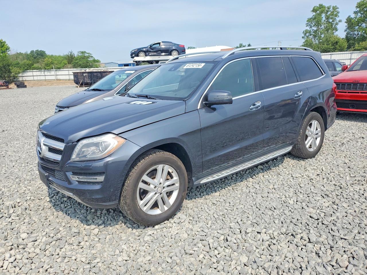 2016 Mercedes-Benz GL 450, VIN 4JGDF6EE3GA645328 — Minor dents and scratches