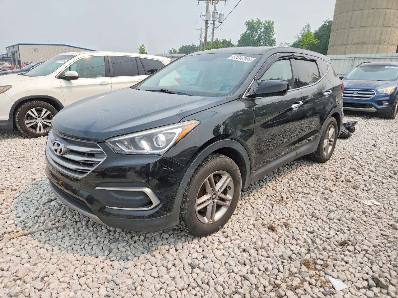 2018 Hyundai Santa Fe 2.4L, VIN 5NMZTDLB3JH059306 — Minor dents and scratches