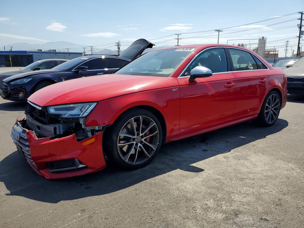 2018 Audi S4 Prestige, VIN WAUC4AF43JA001332 — Бок