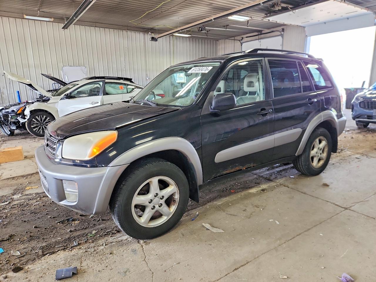 2001 Toyota RAV4, VIN JTEHH20V710086522 — Minor dents and scratches