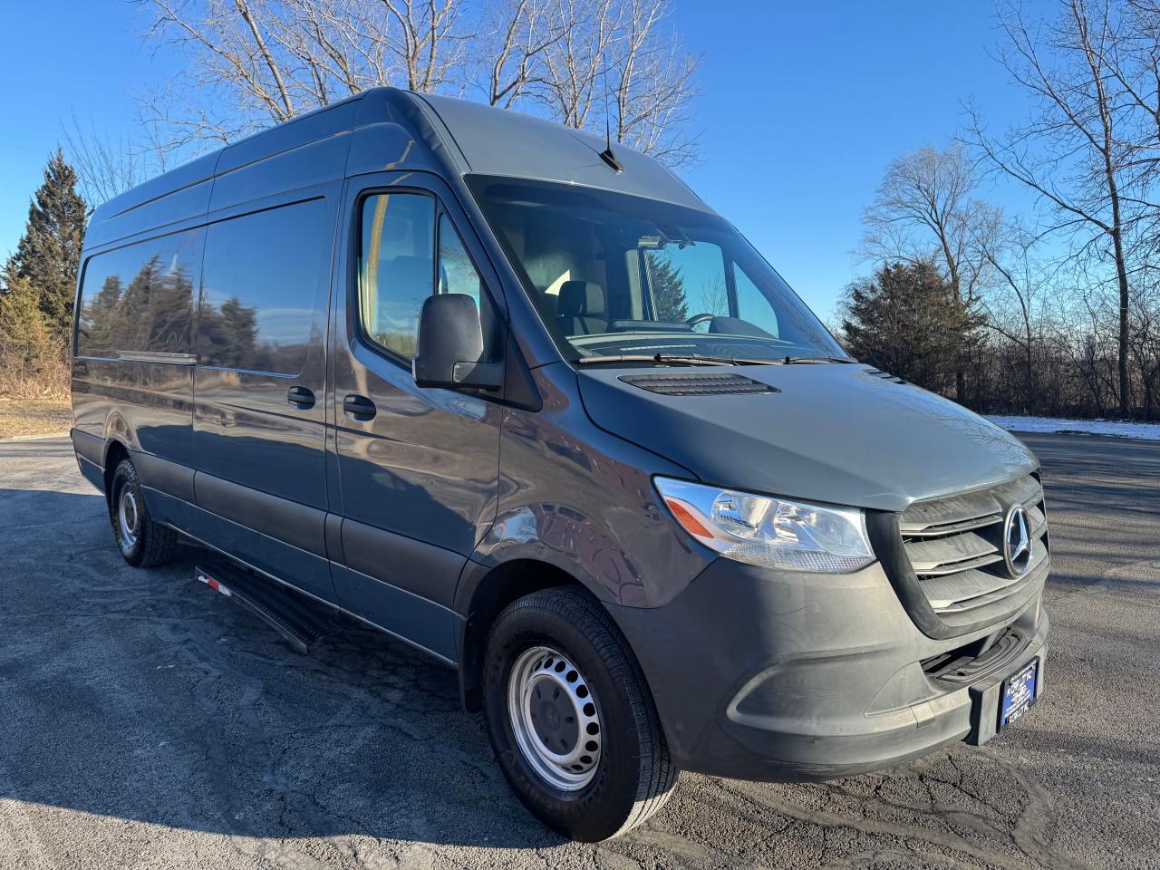 2019 Mercedes-Benz Sprinter Cargo, VIN WD4PF1CD1KP149597 — Normal wear