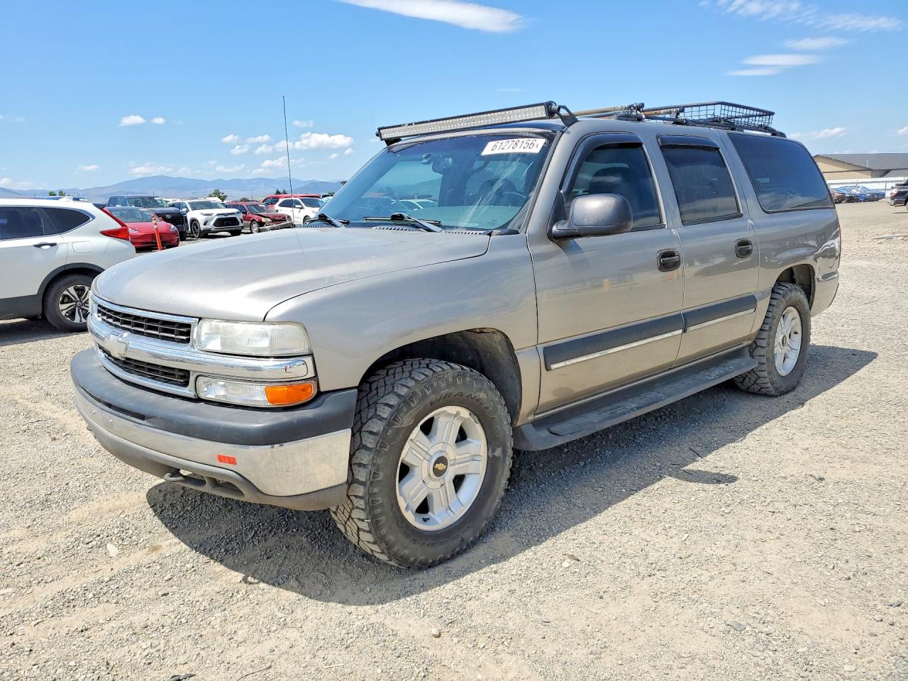 2002 Chevrolet Suburban LT, VIN 1GNFK16Z62J210414 — Normal wear