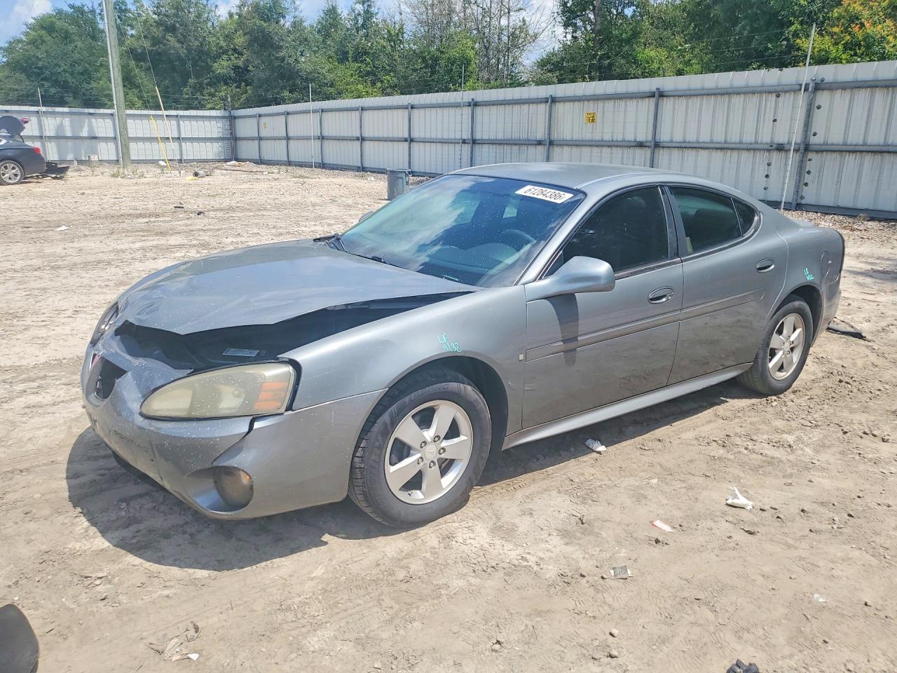 2008 Pontiac Grand Prix, VIN 2G2WP552X81145578 — Front end