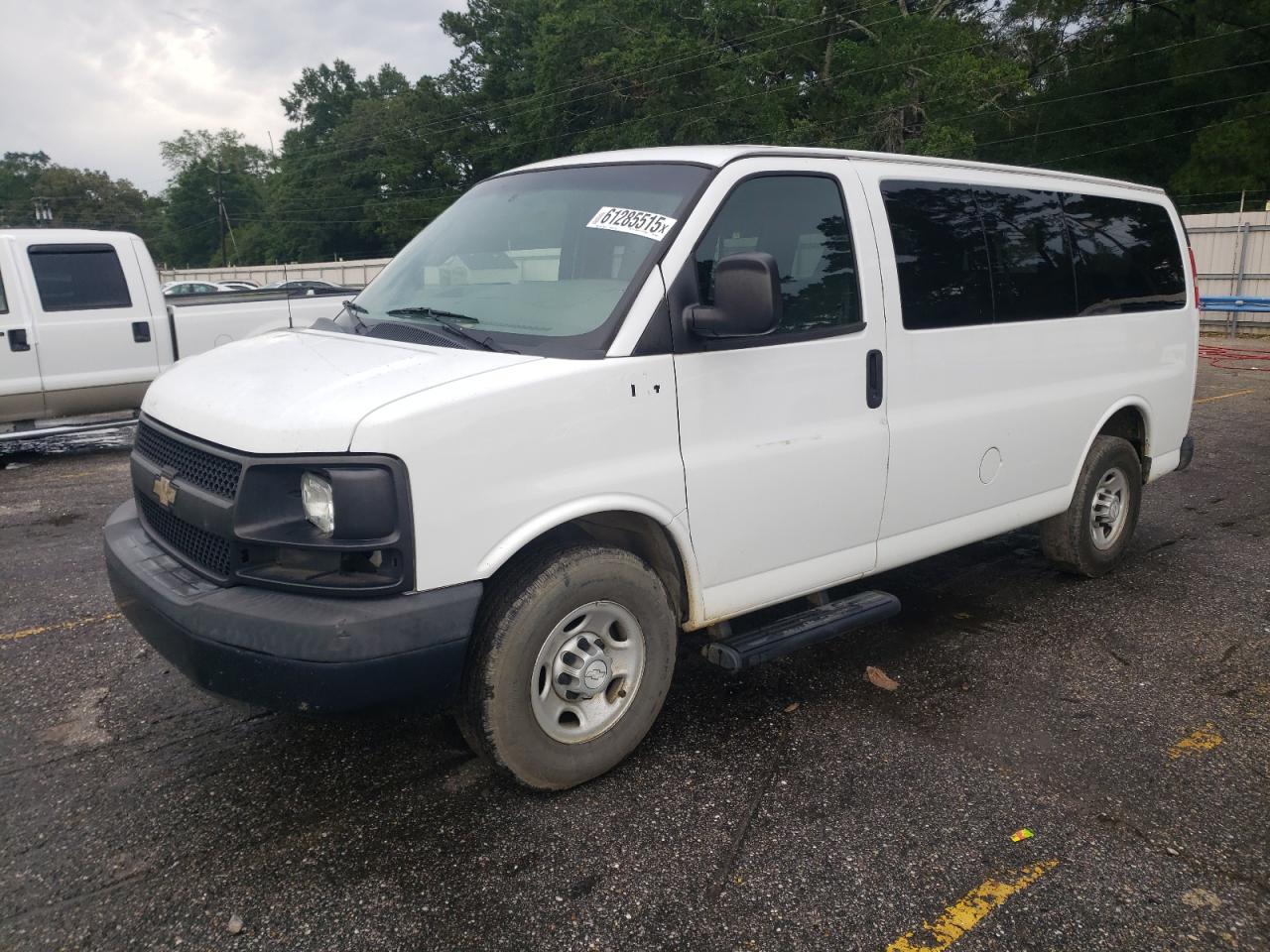 2016 Chevrolet Express G2500, VIN 1GAWGEFF2G1333361 — Minor dents and scratches