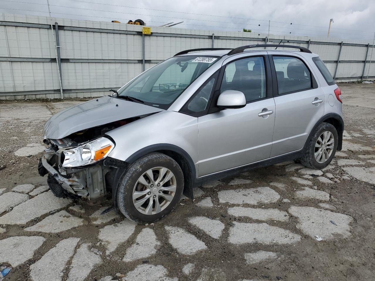 2013 Suzuki SX4 Crossover, VIN JS2YB5A30D6100255 — Front end