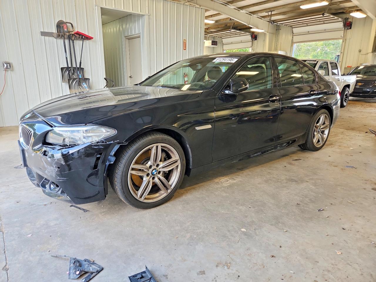 2016 BMW 5 Series 535i xDrive, VIN WBA5B3C54GG256651 — Front end