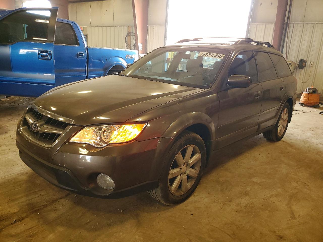 2008 Subaru Outback Limited, VIN 4S4BP62C387367410 — Перед