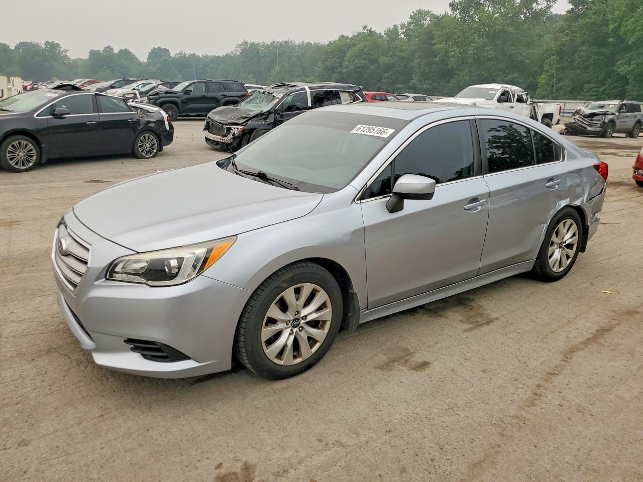 2016 Subaru Legacy Premium, VIN 4S3BNBE65G3016108 — Зад