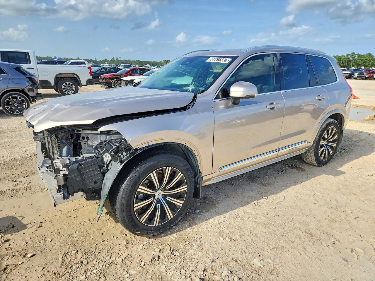 2024 Volvo XC90 Plus Bright Theme, VIN YV4L12PE5R1157454 — Front end