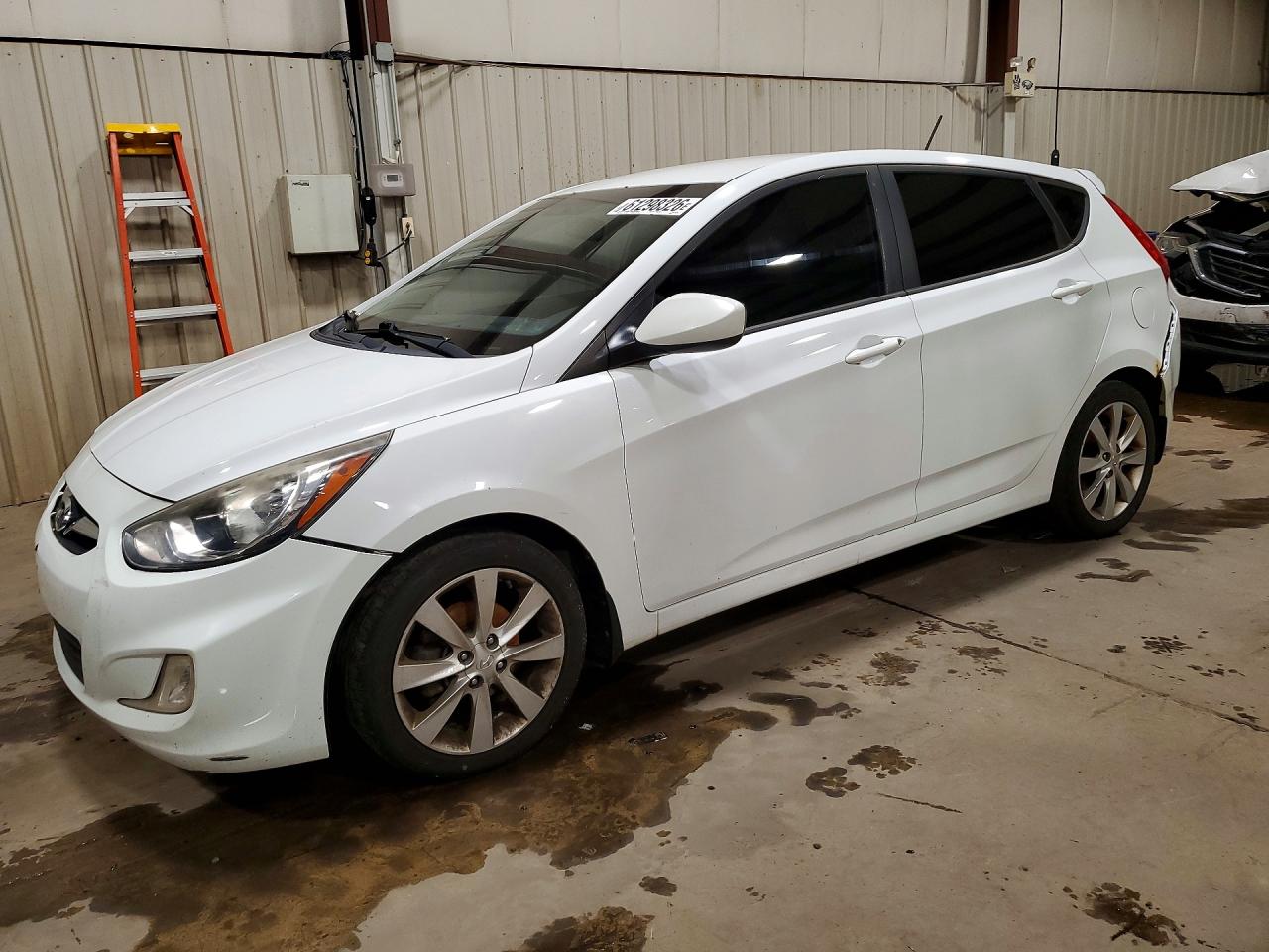 2012 Hyundai Accent SE, VIN KMHCU5AEXCU037364 — Front end