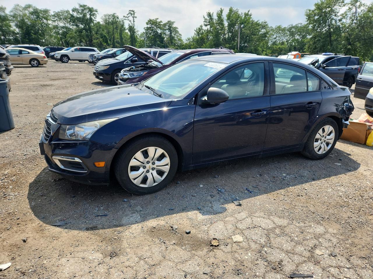 2015 Chevrolet Cruze LS, VIN 1G1PA5SG6F7111843 — Зад