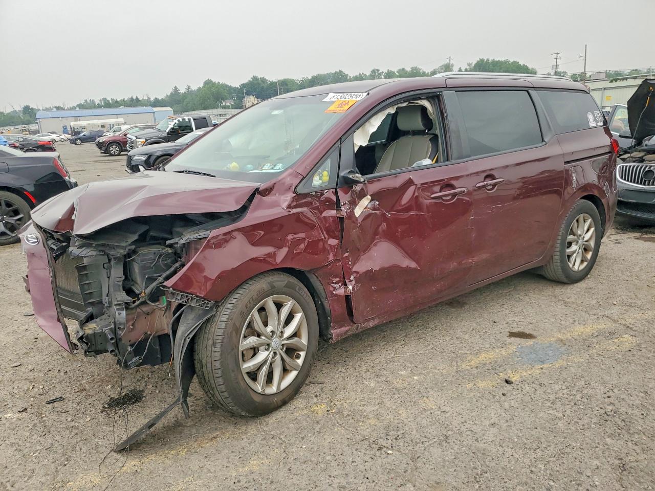 2019 Kia Sedona EX, VIN KNDMB5C1XK6535463 — Front end