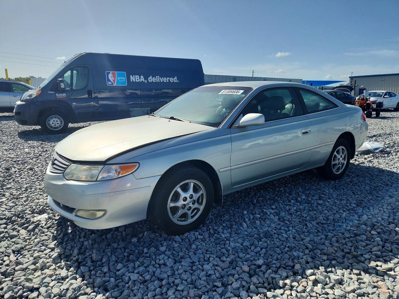 2003 Toyota Solara SE, VIN 2T1CE22P63C023717 — Front end