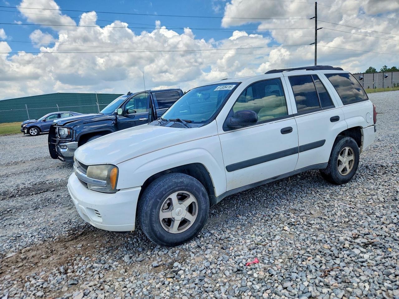 2005 Chevrolet TrailBlazer LS, VIN 1GNDS13S652218543 — Rear end