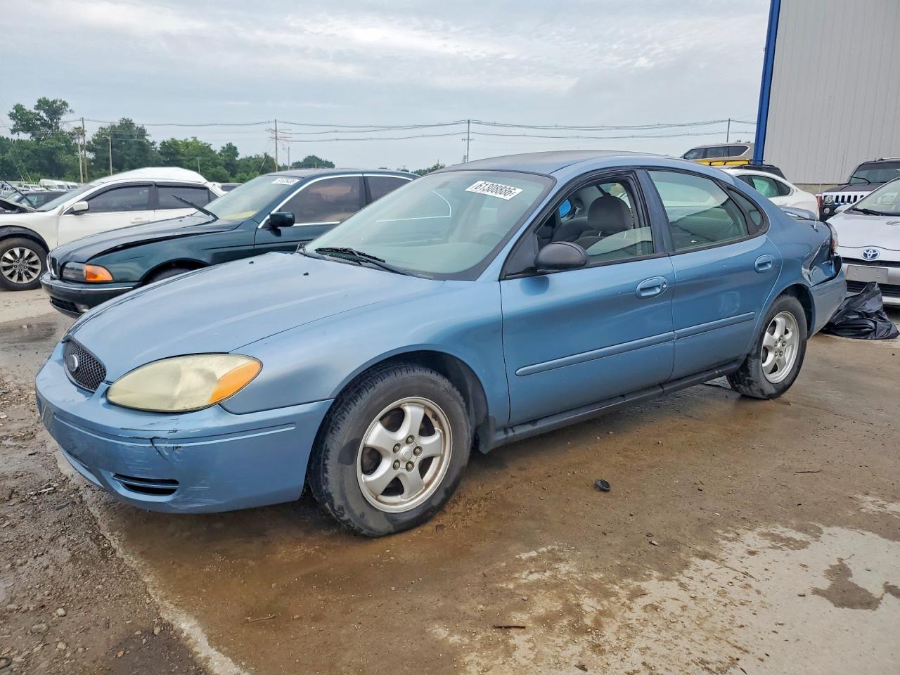 2007 Ford Taurus SE, VIN 1FAFP53U97A145307 — Front end