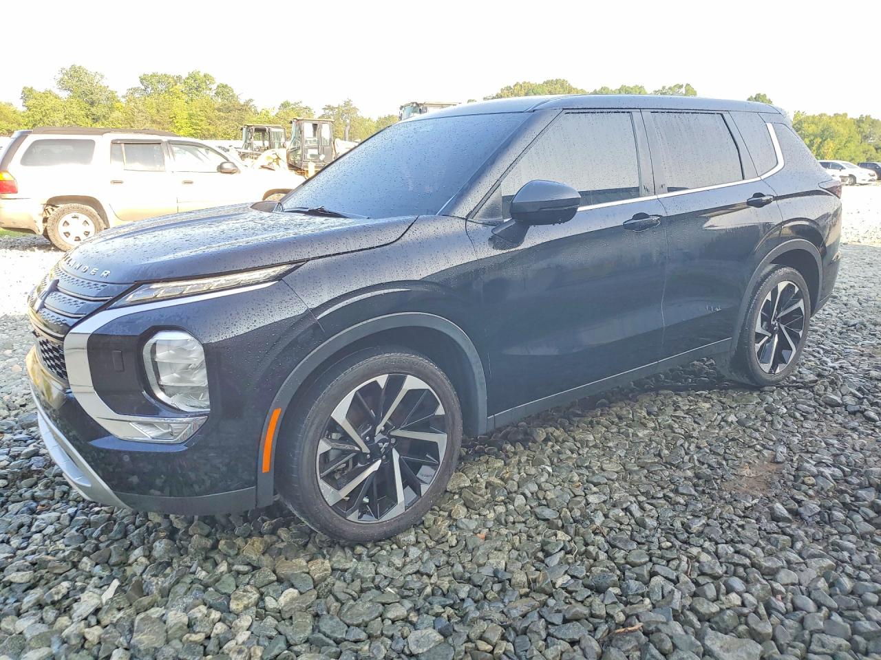 2022 Mitsubishi Outlander SE, VIN JA4J4UA8XNZ064774 — Normal wear