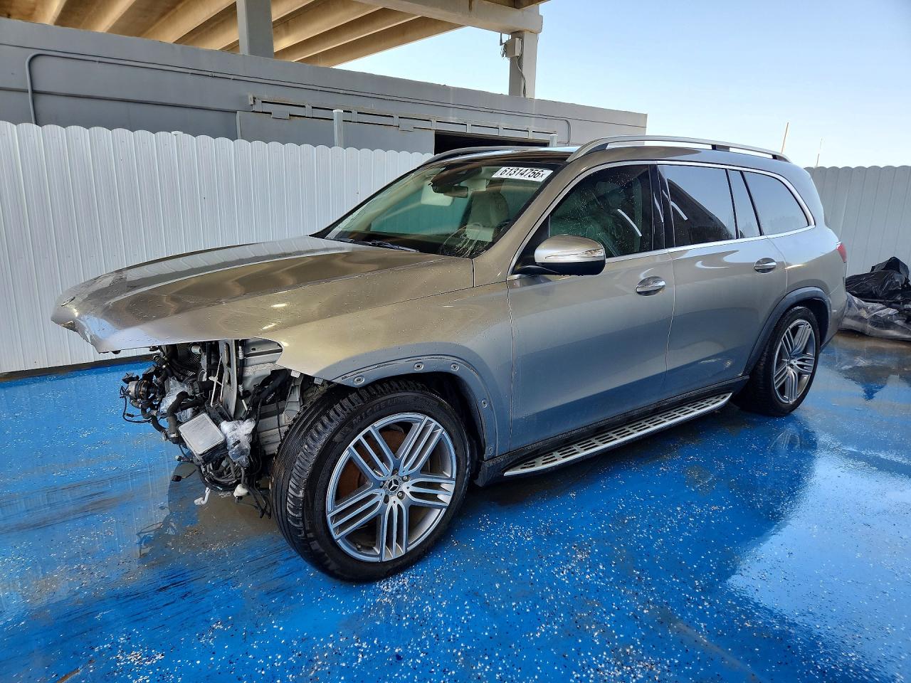 2021 Mercedes-Benz GLS 450, VIN 4JGFF5KE7MA412457 — Front end