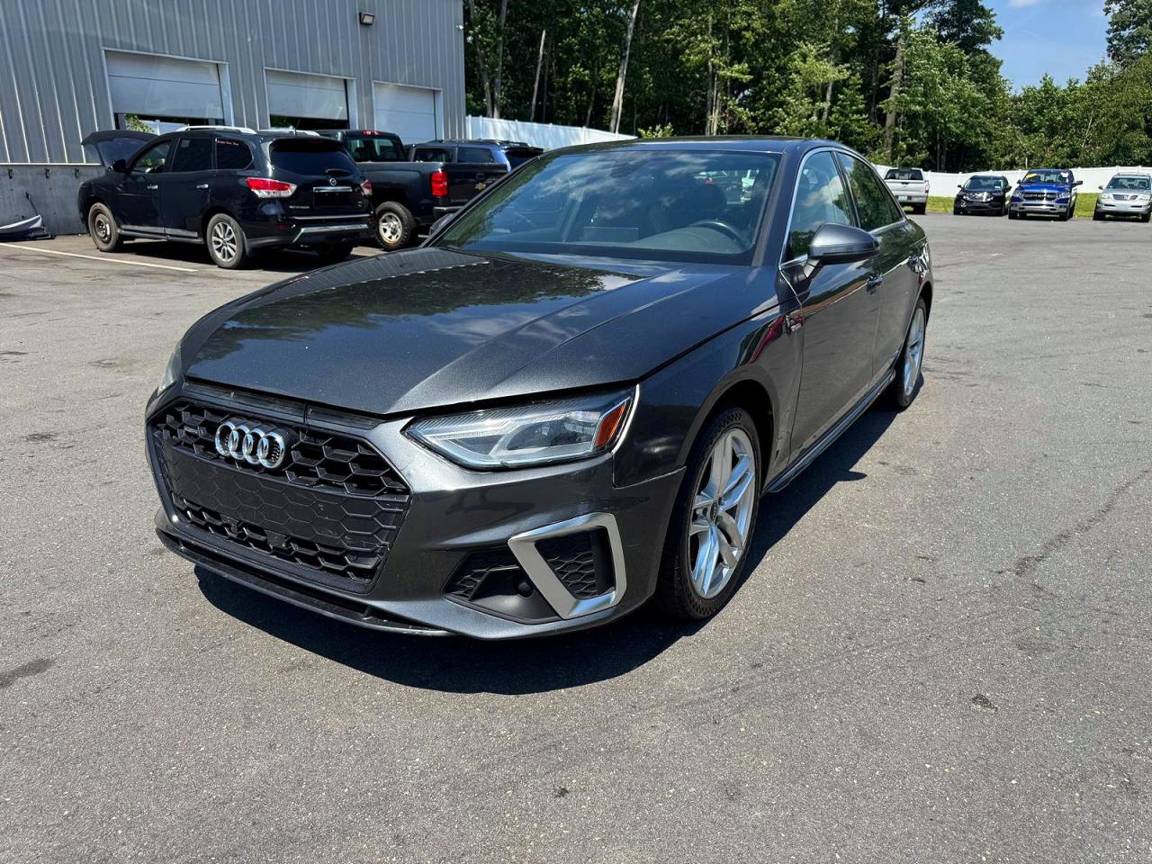 2021 Audi A4 S line Premium, VIN WAUDAAF49MA061648 — Мелкие вмятины и царапины