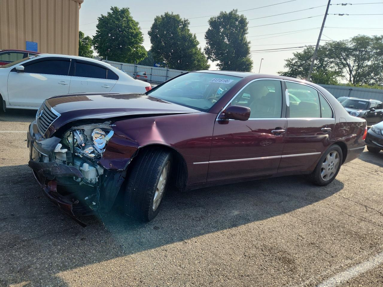 2003 Lexus LS 430, VIN JTHBN30F430118085 — Front end