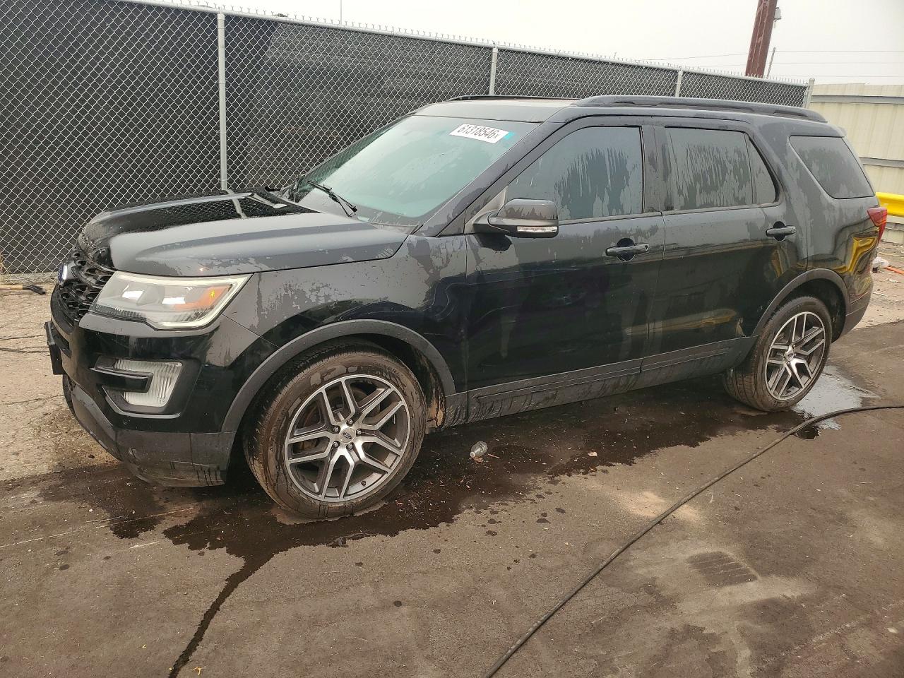 2017 Ford Explorer Sport, VIN 1FM5K8GT8HGB08931 — Minor dents and scratches