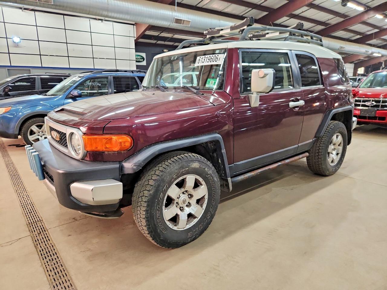 2007 Toyota FJ Cruiser, VIN JTEBU11F270028524 — Minor dents and scratches