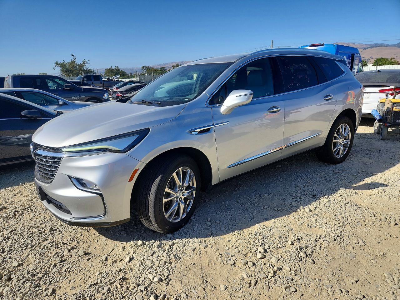 2022 Buick Enclave Premium, VIN 5GAEVBKW4NJ126966 — Mechanical