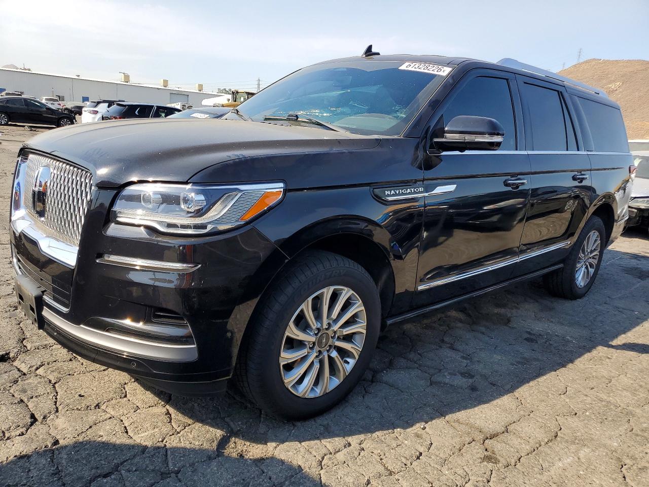 2022 Lincoln Navigator Standard, VIN 5LMJJ3MT8NEL13842 — Minor dents and scratches