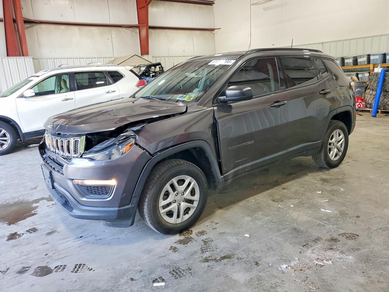 2018 Jeep Compass Sport, VIN 3C4NJDAB8JT252643 — Front end