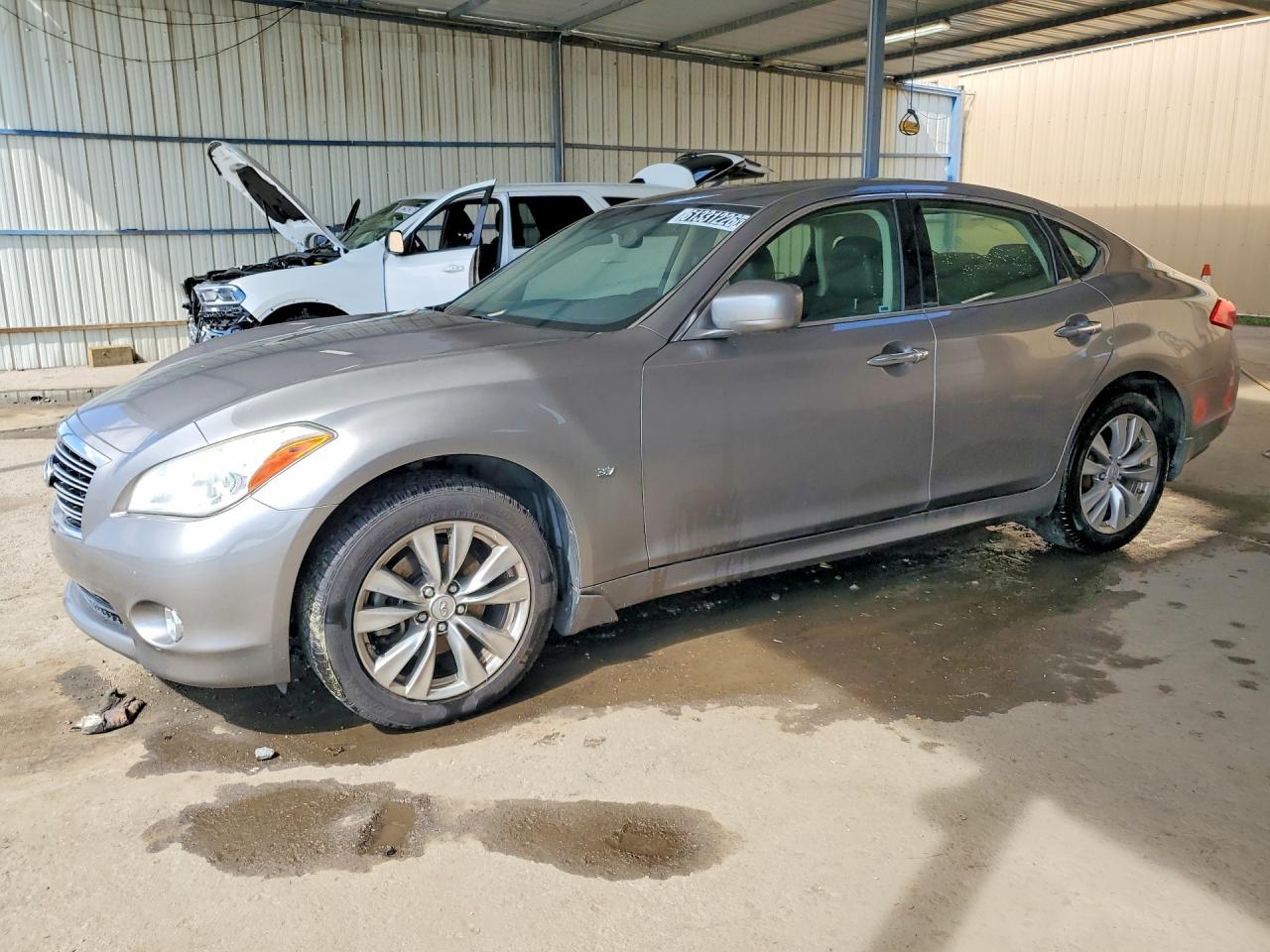2014 Infiniti Q70, VIN JN1BY1AR2EM320122 — Мелкие вмятины и царапины