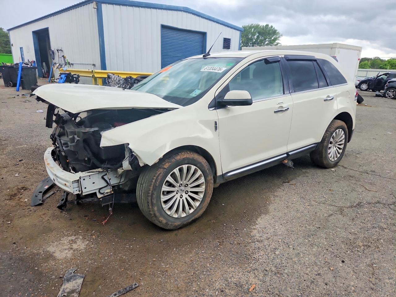 2012 Lincoln MKX, VIN 2LMDJ6JKXCBL11617 — Front end