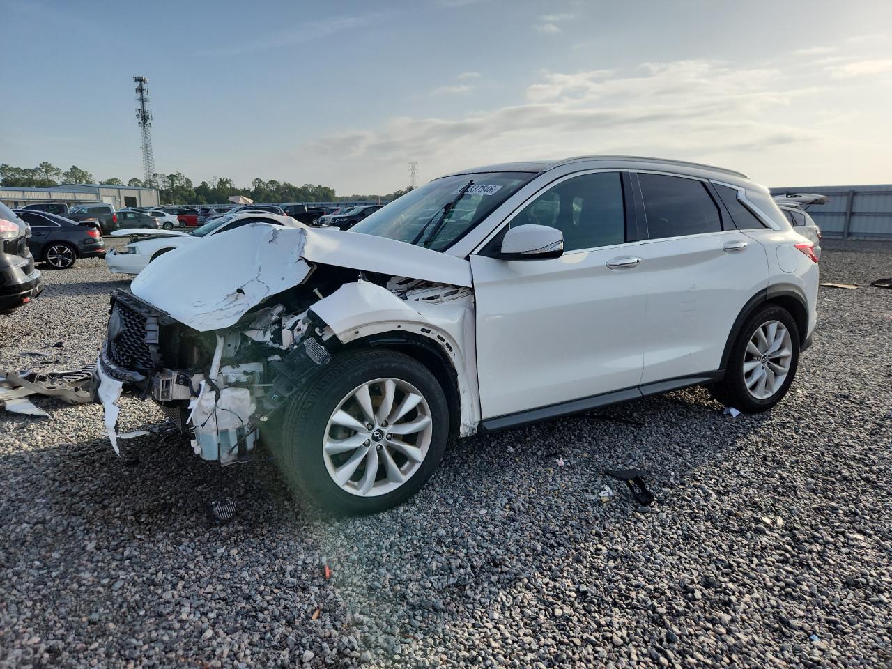 2019 Infiniti QX50 Luxe, VIN 3PCAJ5M39KF126204 — Перед