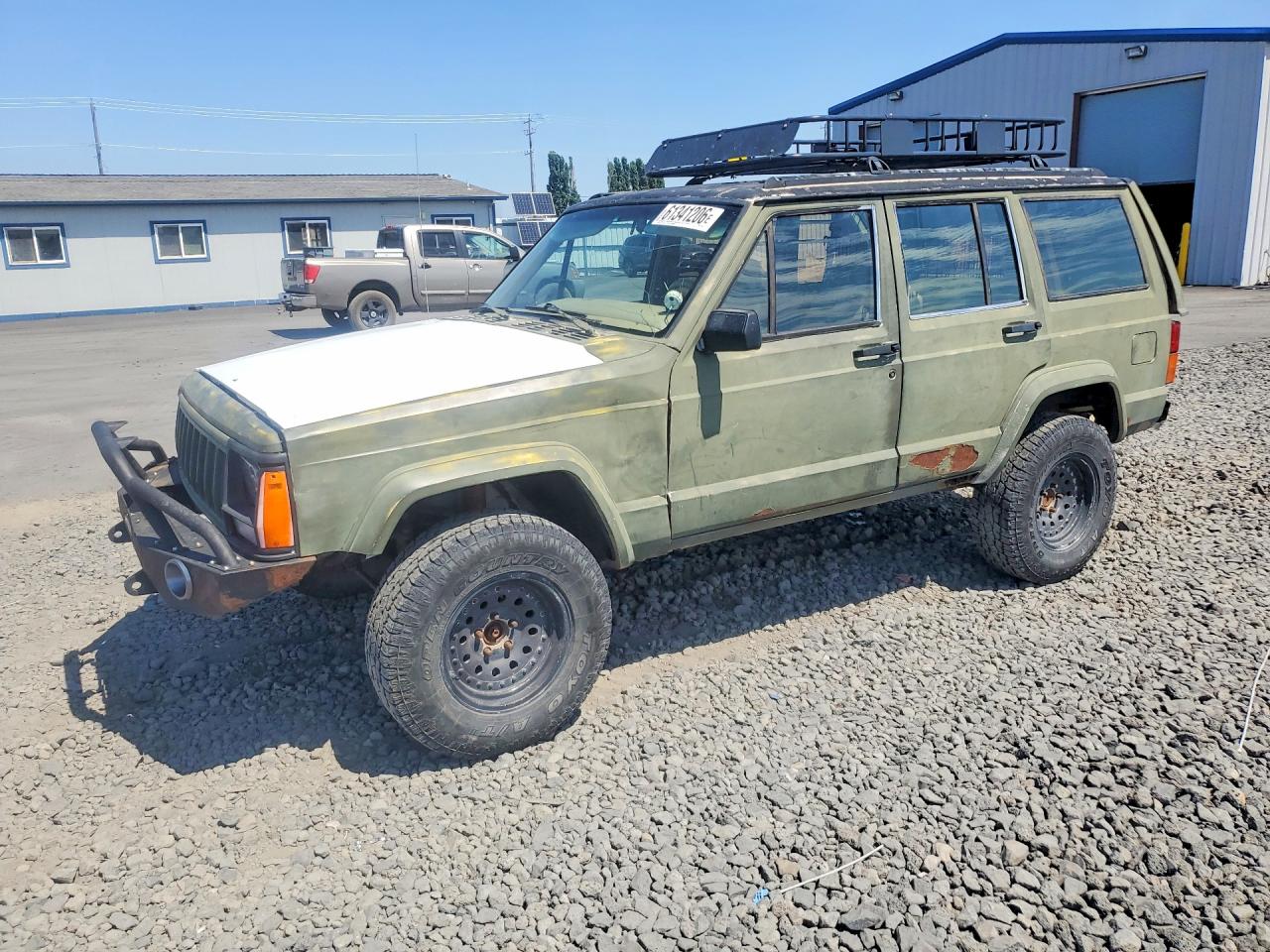 1994 Jeep Cherokee Country, VIN 1J4FJ78S3RL126316 — Rear end