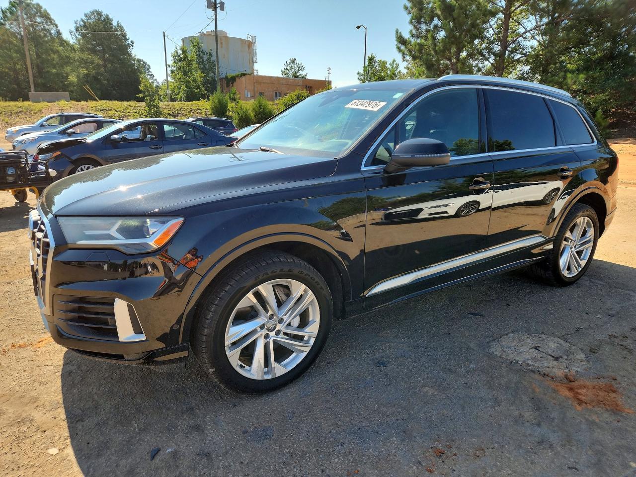 2020 Audi Q7 Premium Plus, VIN WA1LXAF73LD002562 — Мелкие вмятины и царапины