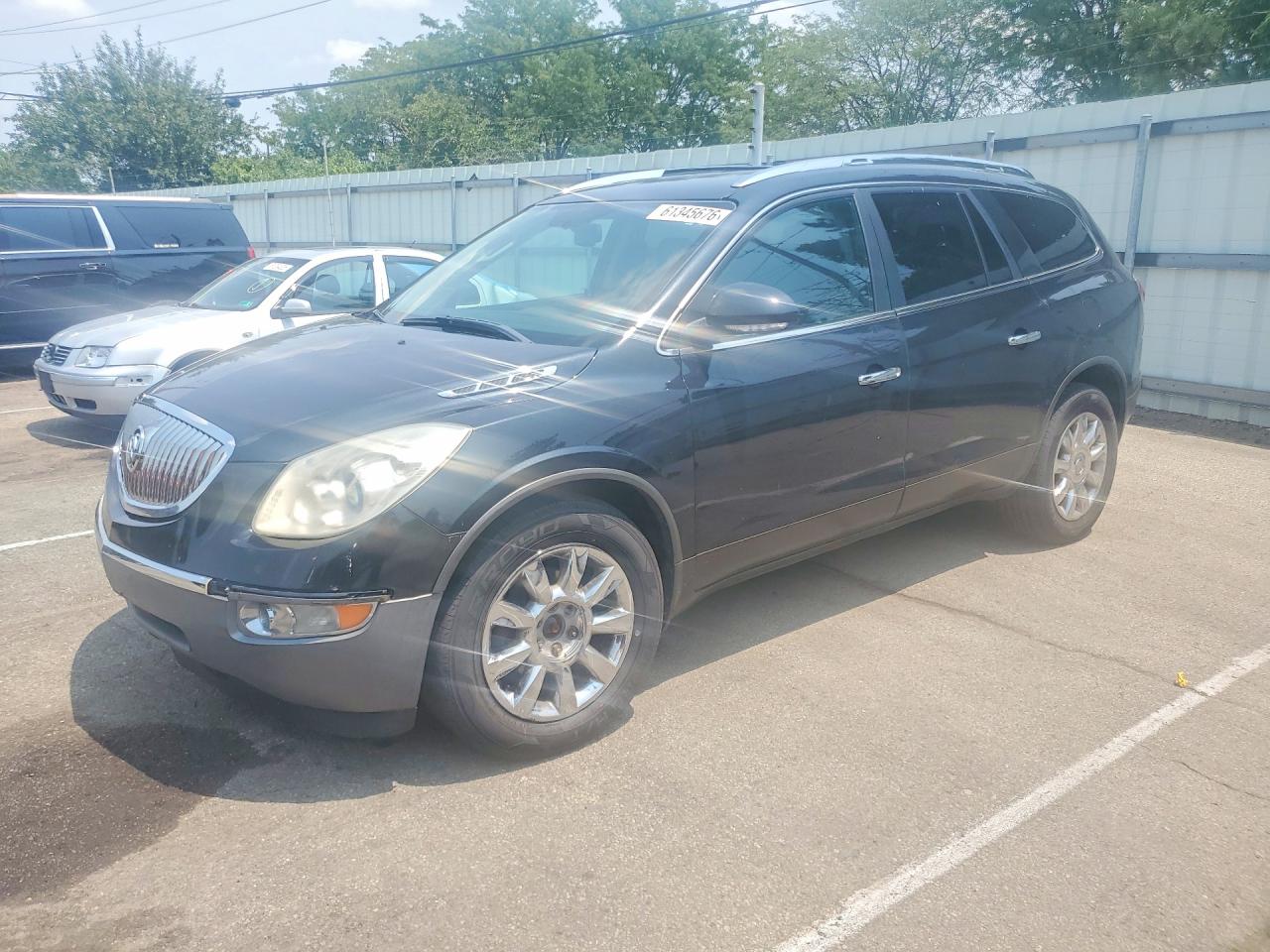 2012 Buick Enclave Premium, VIN 5GAKRDED9CJ101071 — Бок
