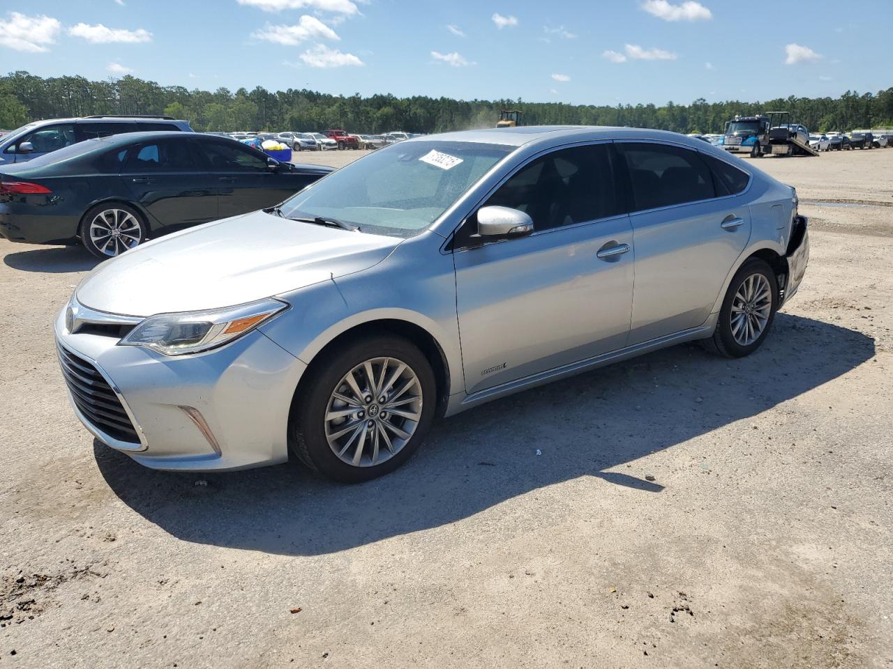 2016 Toyota Avalon XLE Premium, VIN 4T1BD1EB8GU055579 — Rear end