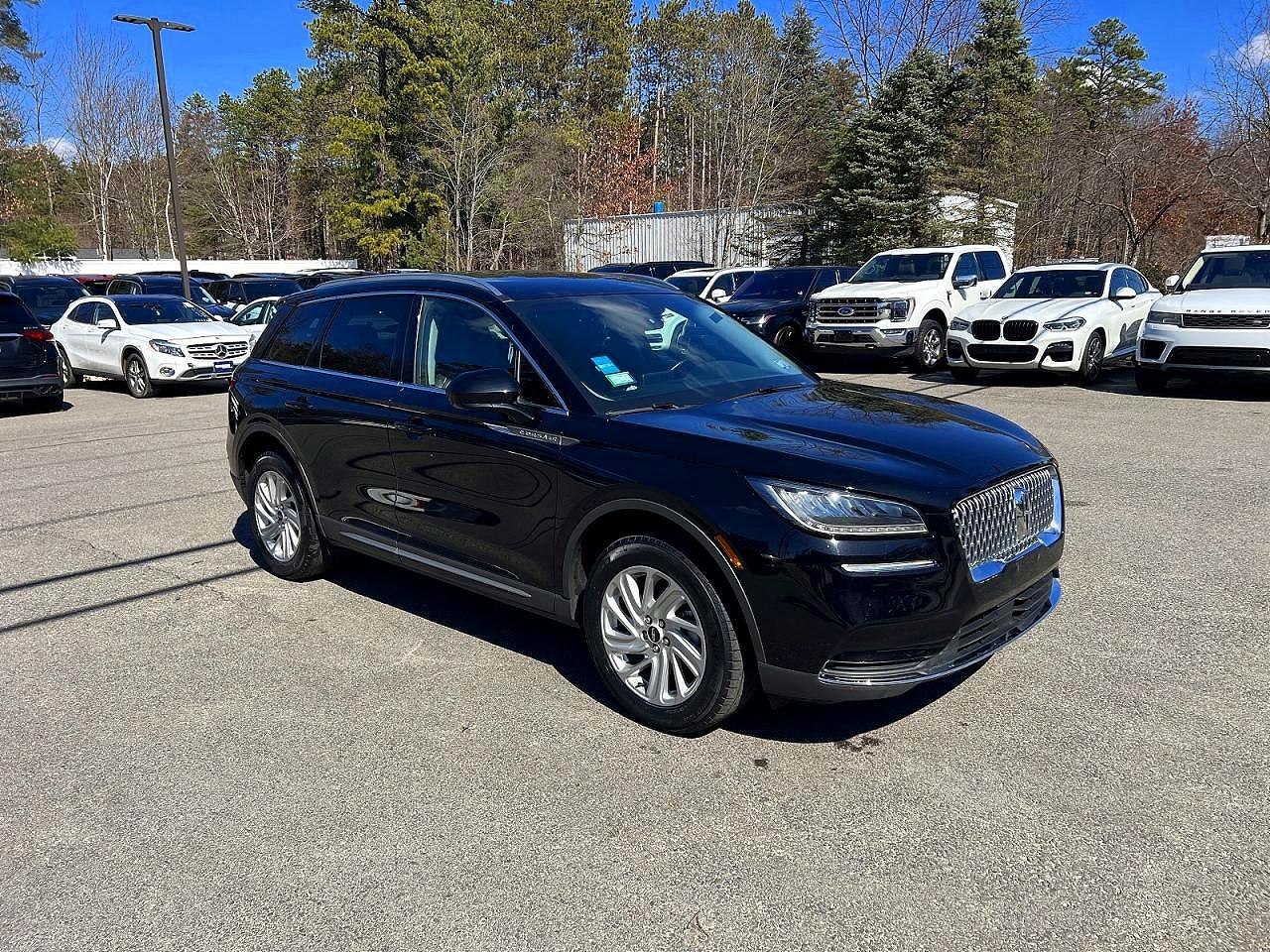2022 Lincoln Corsair Standard, VIN 5LMCJ1C96NUL16585 — Minor dents and scratches
